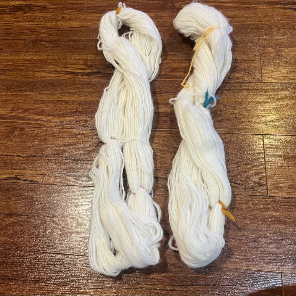 Unknown Brand 2 Skeins of Soft White 100 % Merino Wool knitting Crochet Yarn